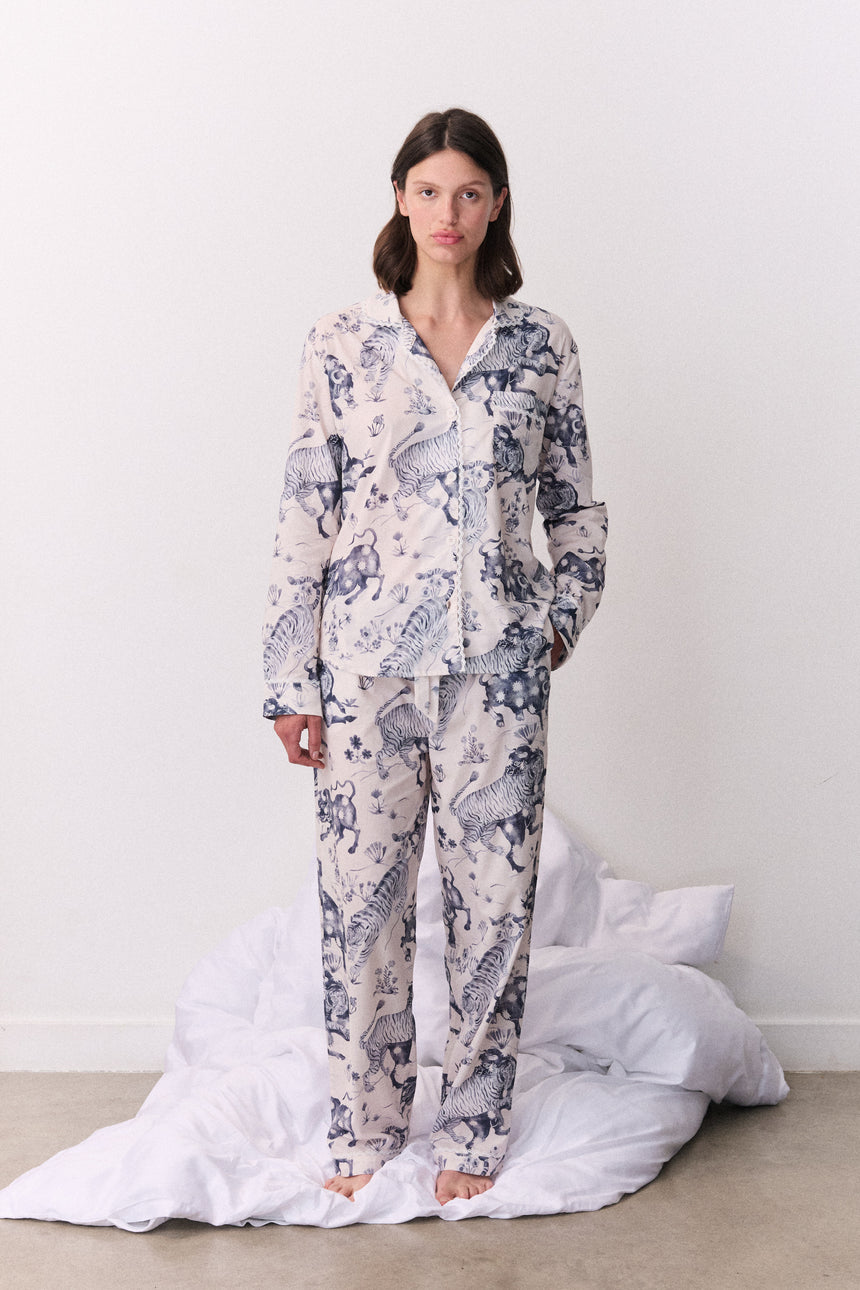 Long Set Thunderheart Cream with Lace