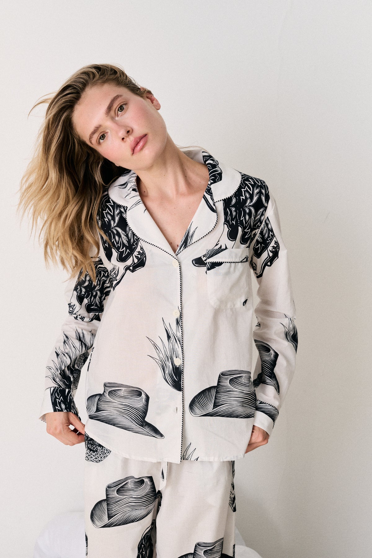 Long Pyjama Set Wild Icons Print Cream/Navy