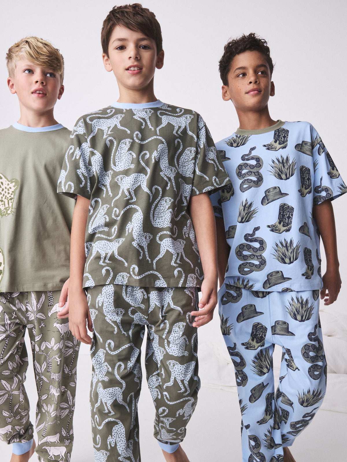 Short Sleeve Pyjamas Set in Wild Icons & Safari Prints Green/Blue